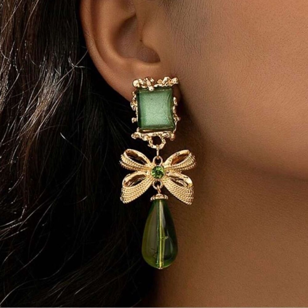Green and Gold Drop Earrings N1426